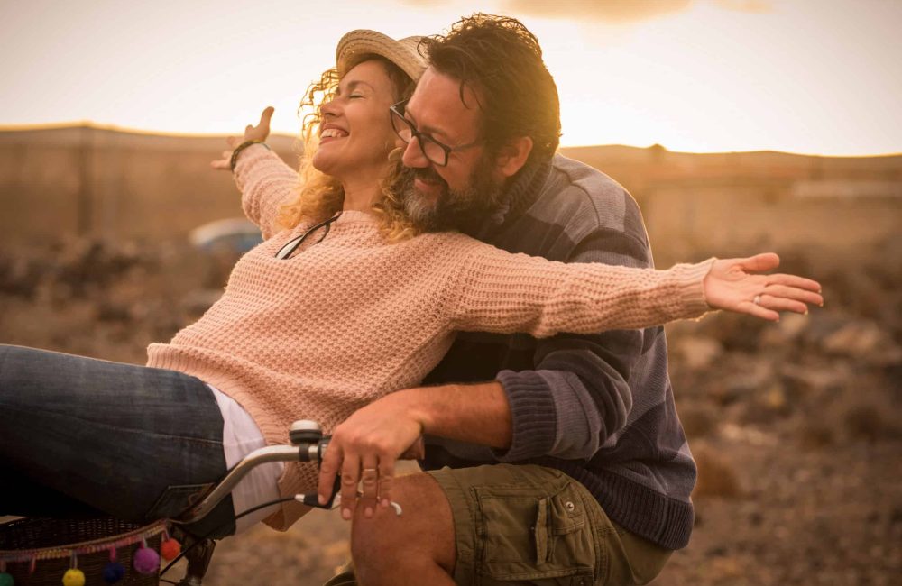 Happy,Adult,People,Cheerful,Couple,Enjoy,The,Outdoor,Leisure,Activity Happy,Adult,People,Cheerful,Couple,Enjoy,The,Outdoor,Leisure,Activity